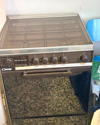 Cucina a gas a 4 fuochi con forno a gas
