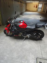 BMW s1000r