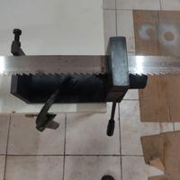 Cesoia per seghe a nastro falegnameria.