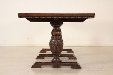 Grande tavolo in massello di noce anni 50