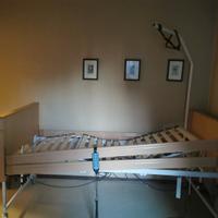 Letto ortopedico elettrico da degenza