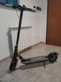 Monopattino elettrico Lexgo R9Pro nero usato