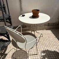 tavolino da giardino con sedia