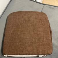 cuscini con copri cuscini per sedie