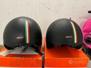 Caschi taglia M e Xs