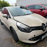 Renault Clio 1.5 Dci 75cv Incidentata