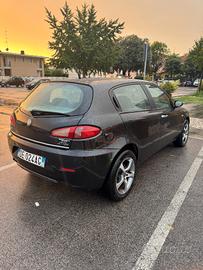 Alfa Romeo 147