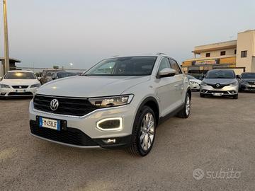 VOLKSWAGEN T-ROC 2.0 TDI 150 DSG 4MOTION TETTO