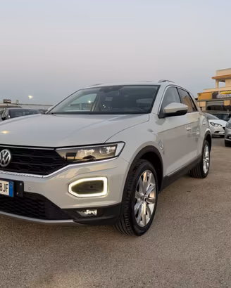 VOLKSWAGEN T-ROC 2.0 TDI 150 DSG 4MOTION TETTO