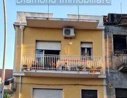 Casa singola 200 mq con garage a piedimonte etneo