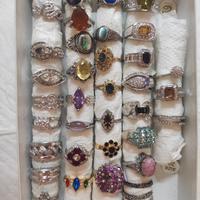 gioielli di bigiotteria 