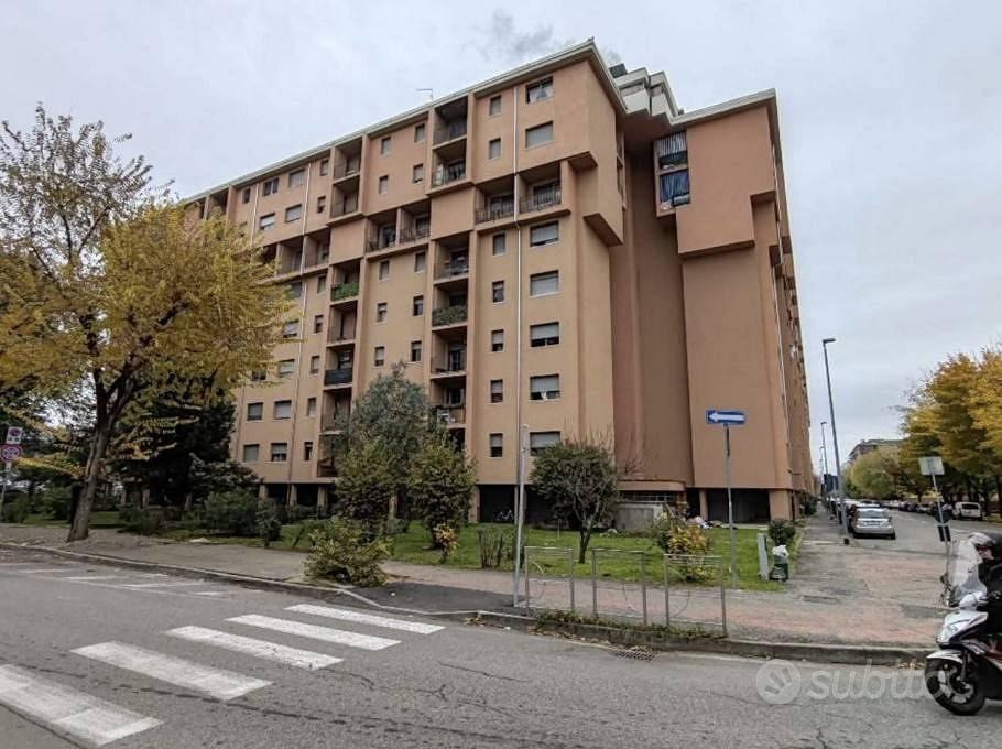 Immobile in asta di 147 m² con 4 locali e box auto