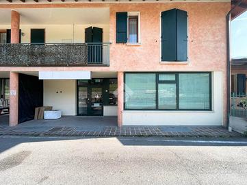 NEGOZIO A VALLIO TERME