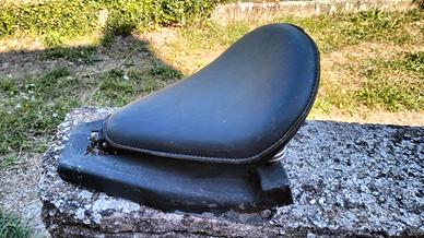 Sellino a molle e sella pass Honda black widow 750