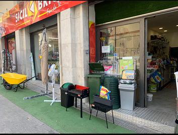 Attivita' commerciale ferramenta