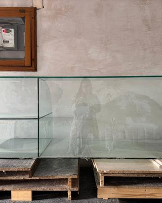 Vetrina espositiva da banco in vetro temperato