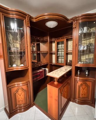 ANGOLO BAR in legno con piano in marmo
