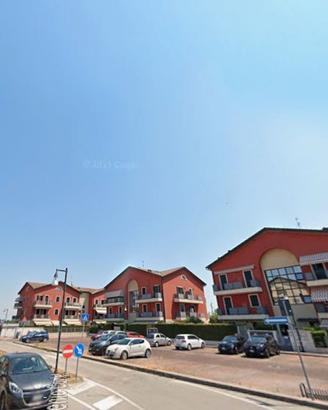 Campagna lupia- ampio trilocale duplex 130 mq