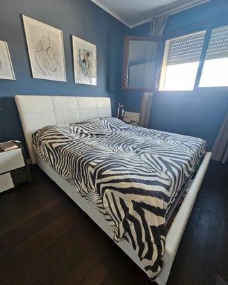 Letto matrimoniale con rete e materasso