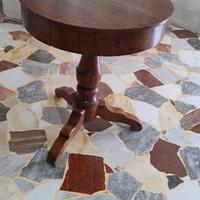 Tavolino rotondo antico