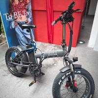 Bici bmx grigio opaco