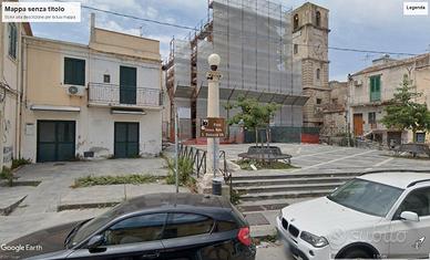 Via Consolare Valeria ampi locali 144 mq