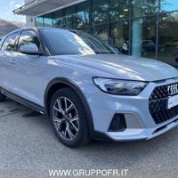 Audi A1 citycarver 30 TFSI Identity Contrast