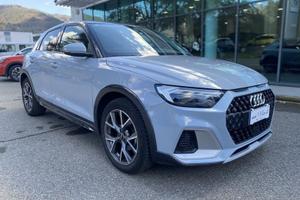 Audi A1 citycarver 30 TFSI Identity Contrast