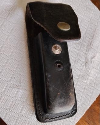 Portacaricatore per 15 o più colpi 