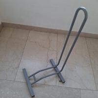 Cavalletto per biciclette