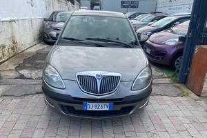 Lancia Ypsilon 1.3 Multijet 16V Argento. 3p