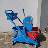 Carrello pulizie