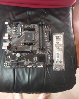 scheda madre gigabyte b550m k 