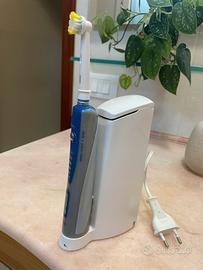 Spazzolino elettrico Braun