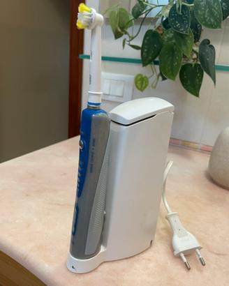 Spazzolino elettrico Braun