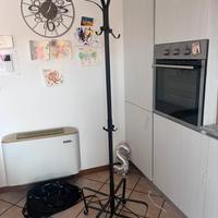 Attaccapanni da terra