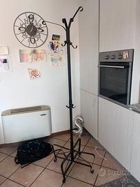 Attaccapanni da terra