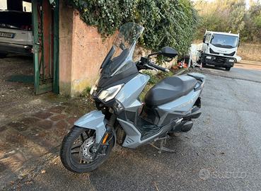 Scooter sym joyride 300