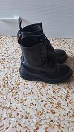 Stivaletti / Anfibi neri in pelle  doctors martens
