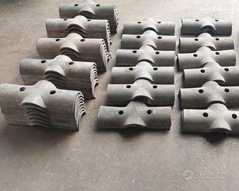 Morsetti zincati "a croce" per tubi