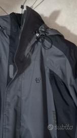 Giubbotto tecnico in goretex.