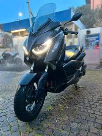 Yamaha X-MAX 125