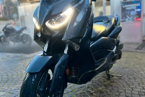 Yamaha X-MAX 125