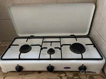 Cucina tre fornelli