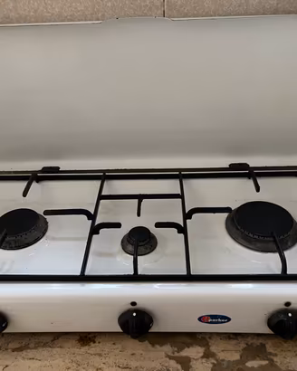 Cucina tre fornelli