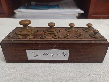 pesi antichi in ottone