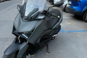 YAMAHA XMAX 300
