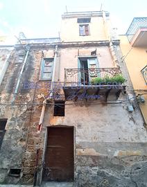 Palazzina indipendente da ristrutturare