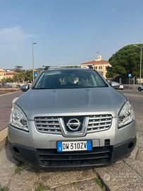 Nissan Qashqai 1.6 benzina - spazioso e versatile