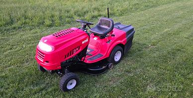Trattorino tagliaerba rasaerba MTD 